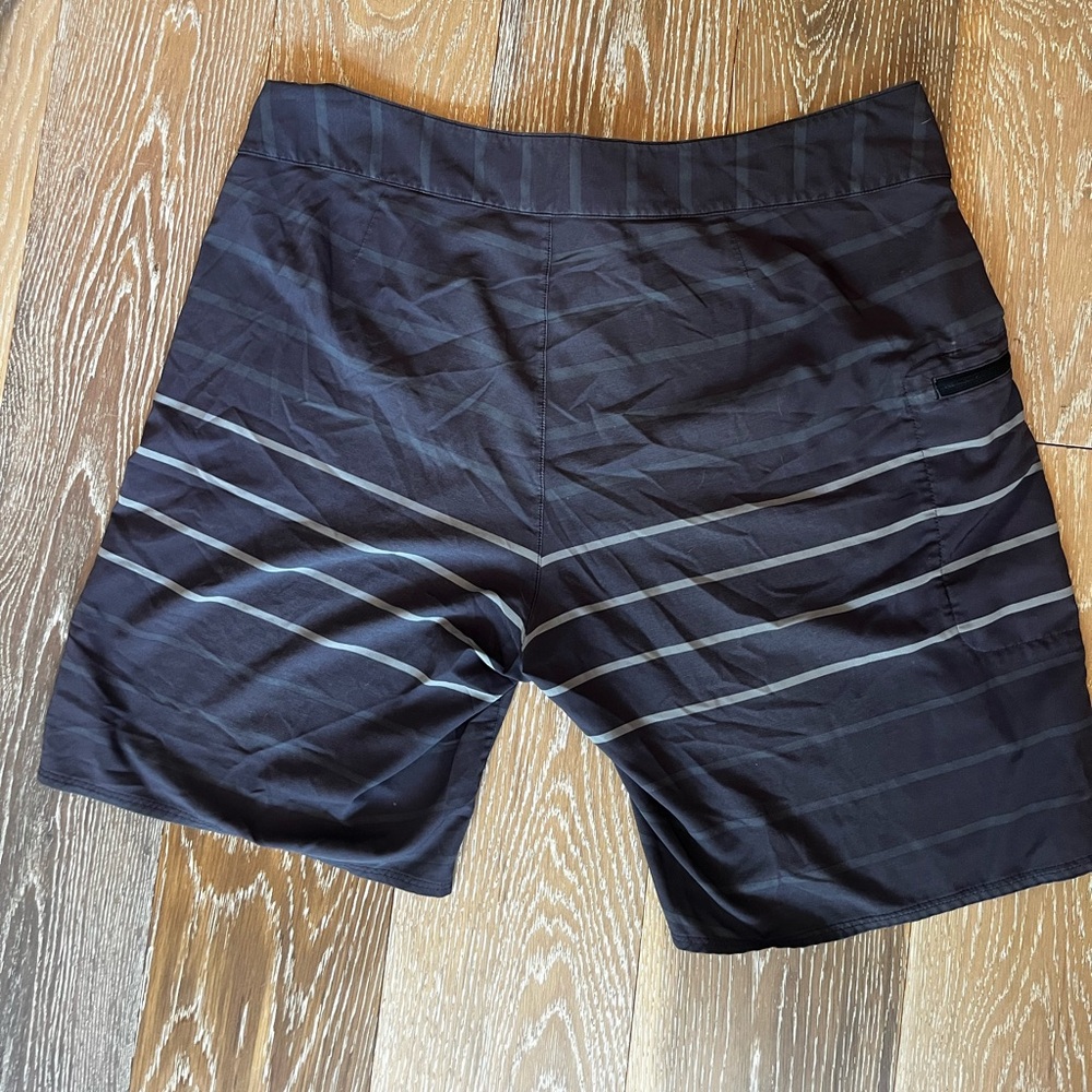 PATAGONIA Patagonia Hydropeak Board Shorts - Picture 3 of 6